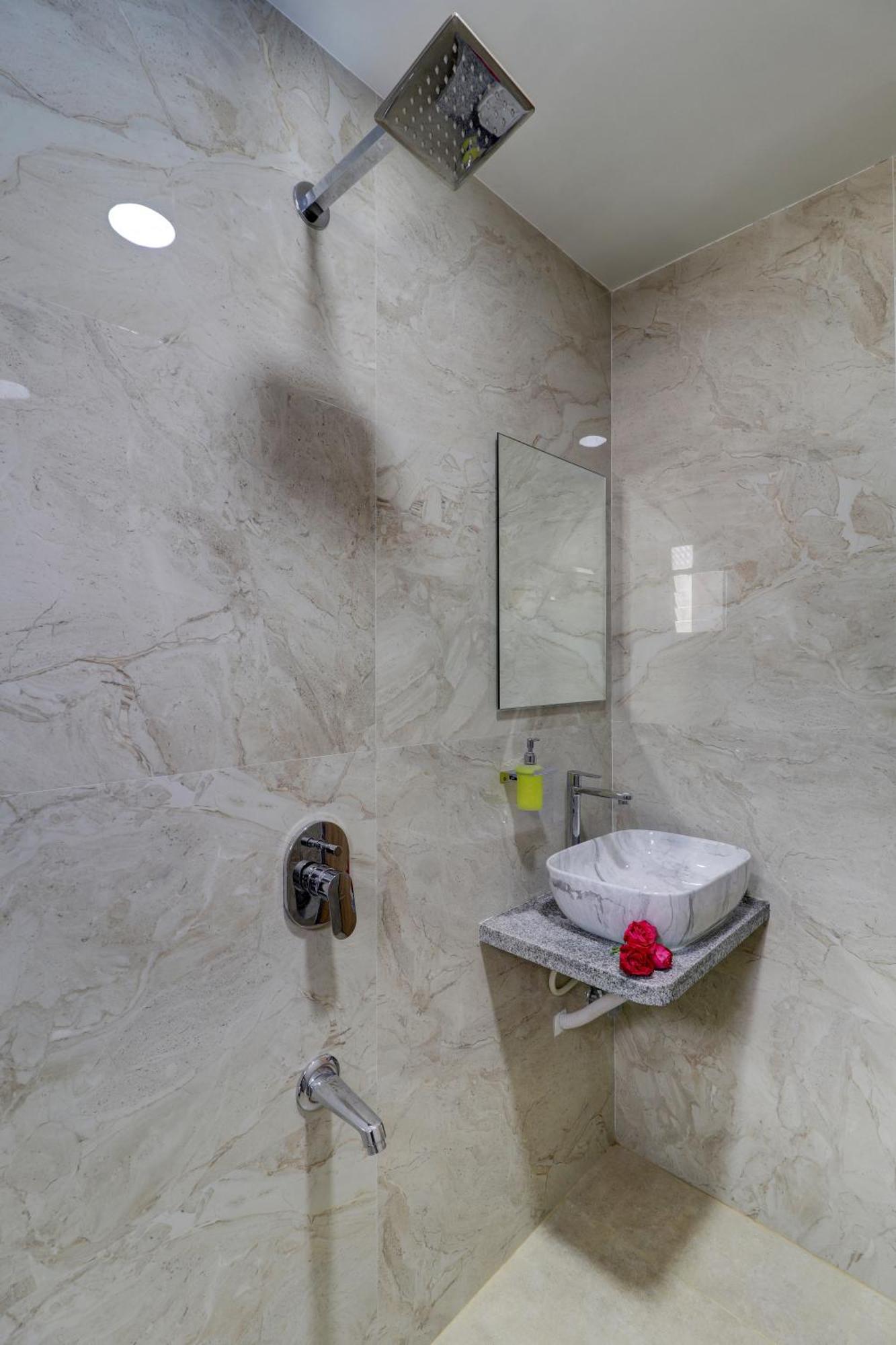 Victory Inn Turambhe Экстерьер фото